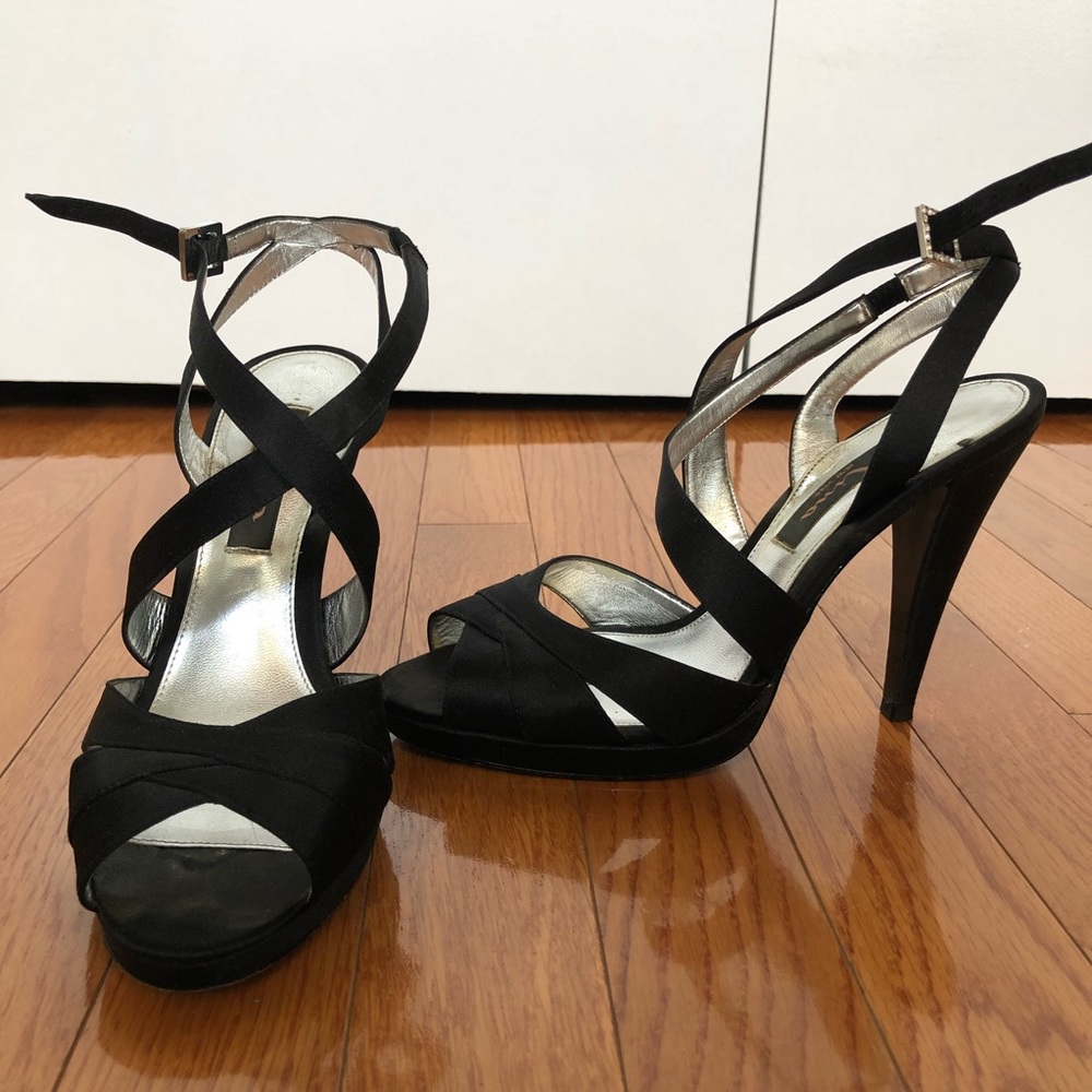 Black Strappy Heel